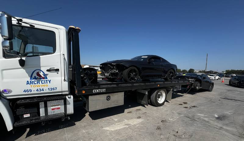 Arch City Towing Car Towing
